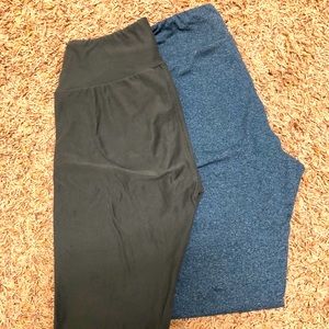 Two pair Lularoe leggings